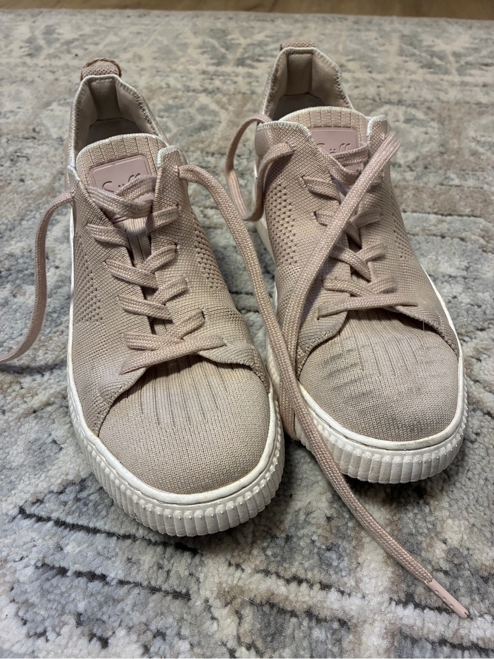 Women's söfft sneakers